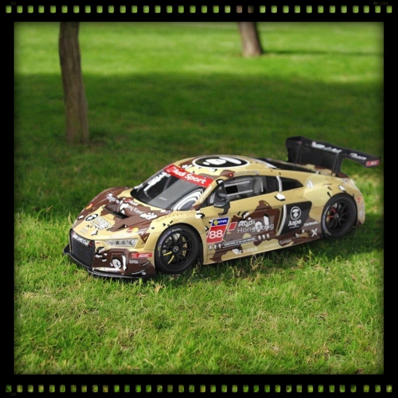 Laad de afbeelding in de Gallery-viewer, &lt;tc&gt;Audi R8 LMS Asia Nr.88 2016 TARMAC WORKS 1:18&lt;/tc&gt;
