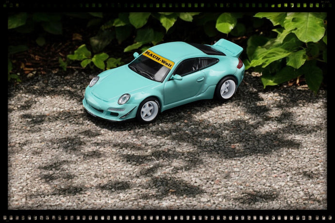 Porsche RWB 997 Tiffany blauw POP RACE 1:64