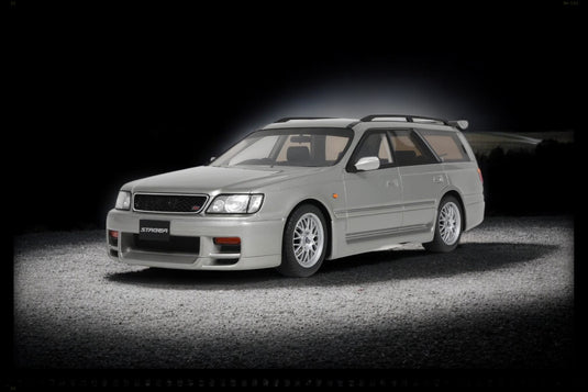 Nissan STAGEA AUTECH VERSION 260RS SONIC ARGENTÉ KR4 1997 OTTOmobile 1:18