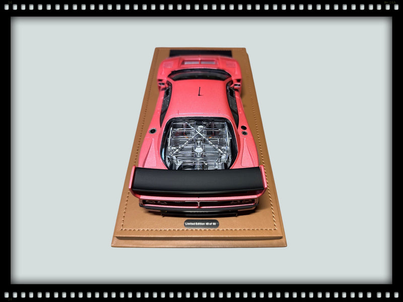 Chargez l&#39;image dans la visionneuse de la galerie, Ferrari F40 LM 1996 Press Version Rose avec jantes noires (ÉDITION LIMITÉE Nr.40/60 Avec base en cuir / Sans Case) TECNOMODEL 1:18
