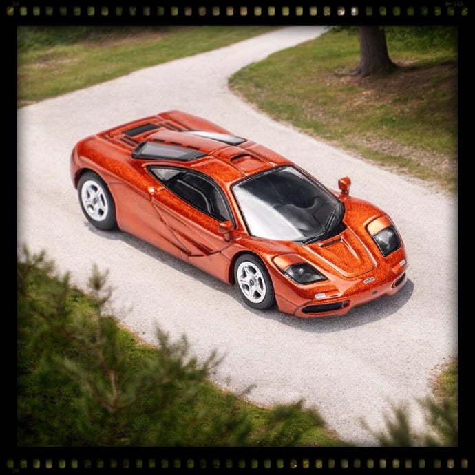 McLaren F1 Orange POP RACE 1:64