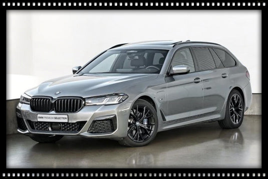 Bmw 530E XDRIVE M SPORT TOURING GREY 2023 GT SPIRIT 1:18