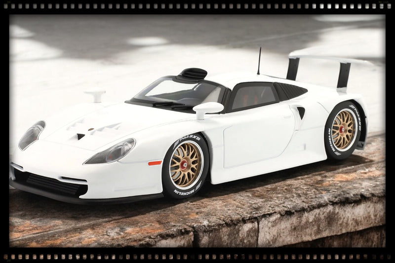 Load image into Gallery viewer, Porsche 911 GT1 STREET VERSION 1997 White WERK83 1:18
