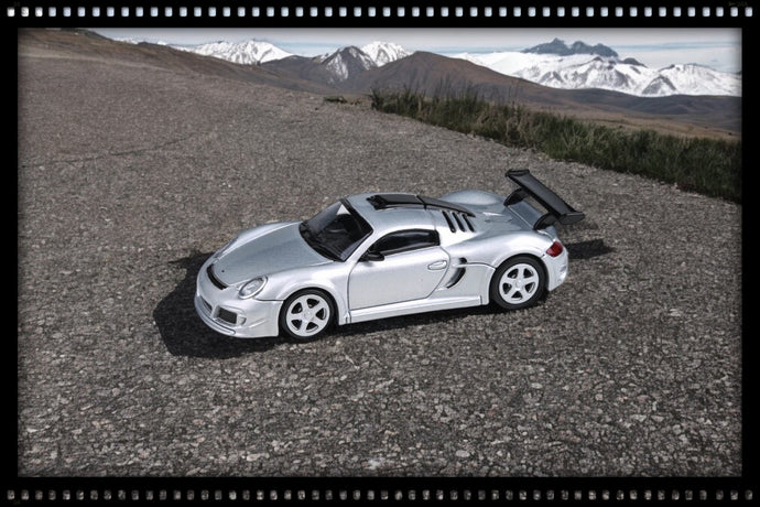 Porsche RUF CTR3 Clubsport 2012 Zilver PARA64 1:64