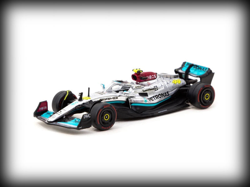 Laad de afbeelding in de Gallery-viewer, Mercedes AMG F1 W13 EQ Performance #44 Lewis Hamilton Sao Paulo Grand Prix 2022 TARMAC WORKS 1:64
