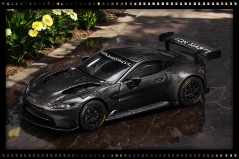 Load image into Gallery viewer, Aston Martin GT3 Carbon edition POP RACE 1:64
