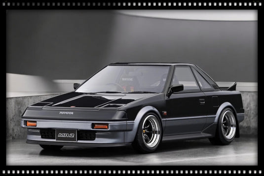 Toyota MR2 (AW11) Argenté/Noir IGNITION MODEL 1:18