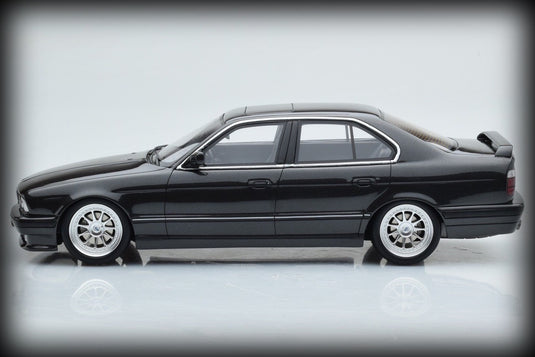 OTTO MOBILE 1/18 - BMW H5 V12 E34 Sedan 1989