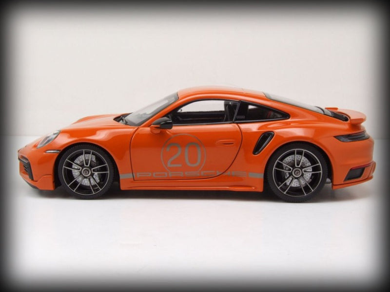 Chargez l&#39;image dans la visionneuse de la galerie, Porsche 911 (992) Turbo S coupé Sport Design 2021 Orange MINICHAMPS 1:18
