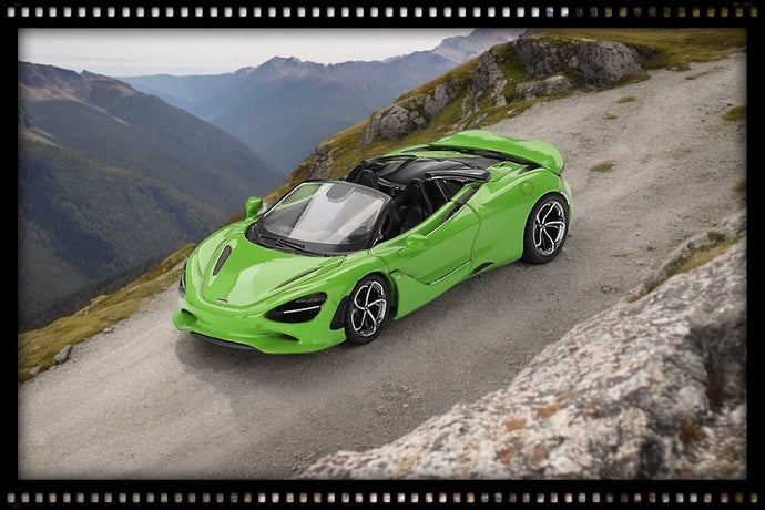 McLAREN 720S SPIDER MANTIS VERT 2024 (LHD) MINI GT 1:64