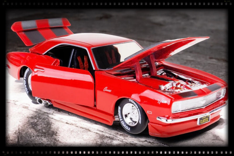 Laad de afbeelding in de Gallery-viewer, Chevrolet Camaro Z28 1968 Rood MAISTO 1:24
