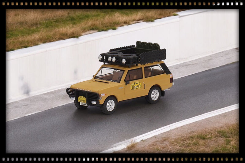 Chargez l&#39;image dans la visionneuse de la galerie, Range Rover Camel Trophy Papua New Guinea Team USA 1982 (LHD) MINI GT 1:64
