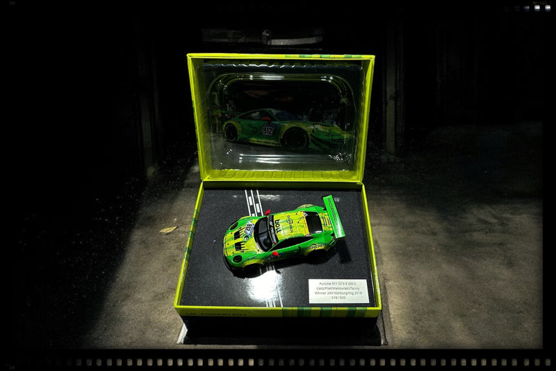 Laad de afbeelding in de Gallery-viewer, Porsche 911 GT3 R MANTHEY-RACING Nr.912 2018 MINICHAMPS 1:43
