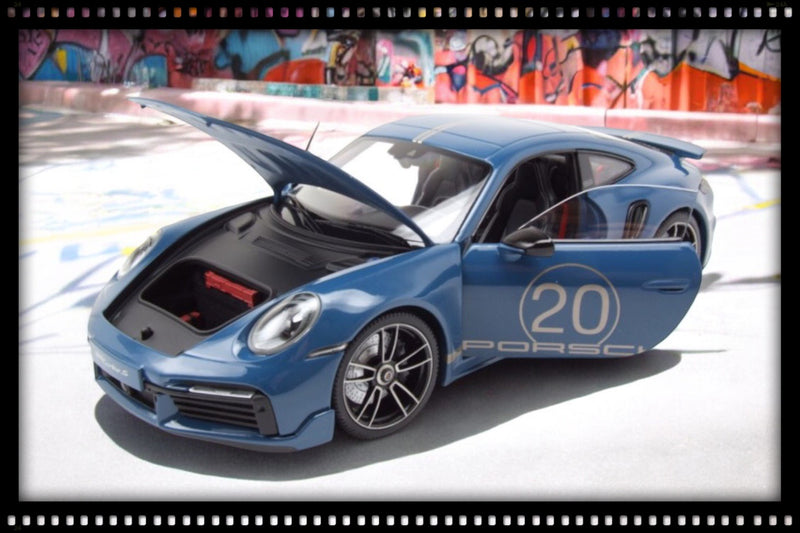 Chargez l&#39;image dans la visionneuse de la galerie, Porsche 911 (992) Turbo S coupé Sport Design 2021 Bleu MINICHAMPS 1:18
