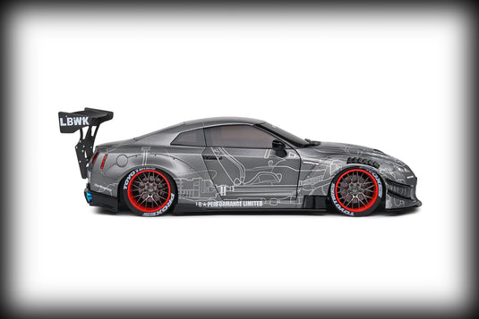 Nissan GT-R (R35) AVEC KIT CARROSSERIE LIBERTY WALK 2.0 CATALOGUE DESIGN 2020 SOLIDO 1:18