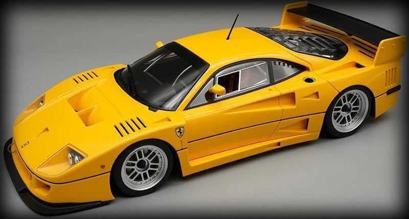 Laad de afbeelding in de Gallery-viewer, Ferrari F40 LM 1996 Press-versie Geel met BBS zilveren velgen TECNOMODEL 1:18
