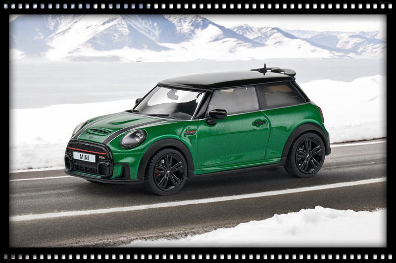 Chargez l&#39;image dans la visionneuse de la galerie, Mini COOPER JOHN WORKS BRITISH RACING VERT 2023 SOLIDO 1:43
