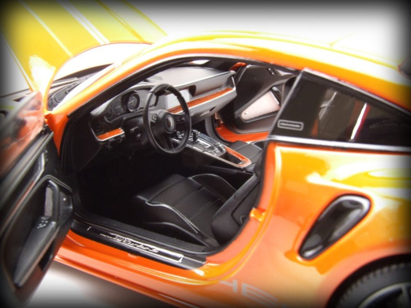 Chargez l&#39;image dans la visionneuse de la galerie, Porsche 911 (992) Turbo S coupé Sport Design 2021 Orange MINICHAMPS 1:18
