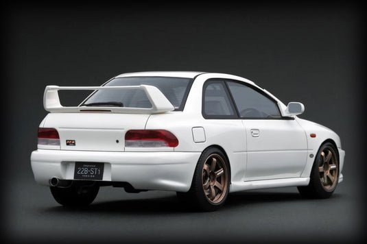 Subaru Impreza 22B-Sti Version (GC8) Blanc IGNITION MODEL 1:18