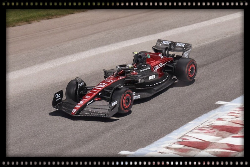 Load image into Gallery viewer, Alfa Romeo C43 #24 Zhou Guanyu 2023 F1 2023 Australian GP (LHD) MINI GT 1:64
