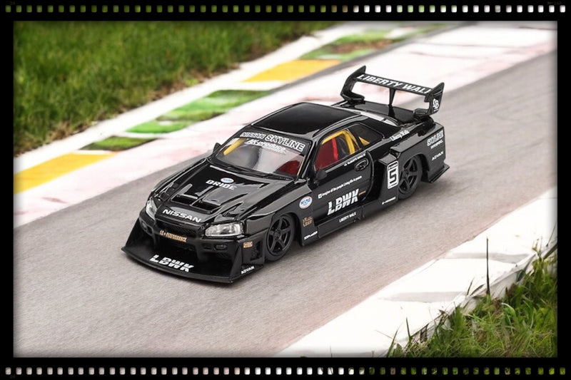 Laad de afbeelding in de Gallery-viewer, Nissan LB-ER34 SUPER SILHOUETTE SKYLINE ZWART 2024 (RHD) MINI GT 1:64
