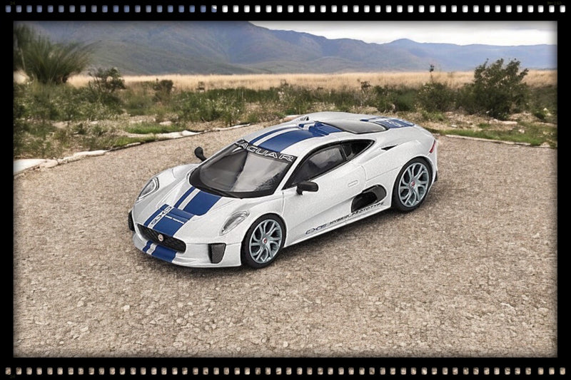 Laad de afbeelding in de Gallery-viewer, Jaguar C-X75 2010 Zilver (LHD) MINI GT 1:64
