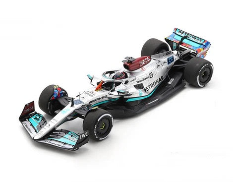 Laad de afbeelding in de Gallery-viewer, Mercedes Benz AMG F1 W13 E Performance #63 George Russell Miami Grand Prix 2022 TARMAC WORKS 1:64
