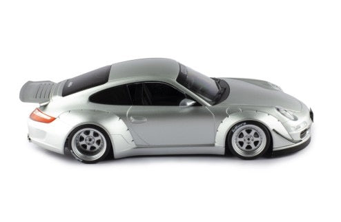 Chargez l&#39;image dans la visionneuse de la galerie, Porsche RWB 997 Argenté IXO 1:18
