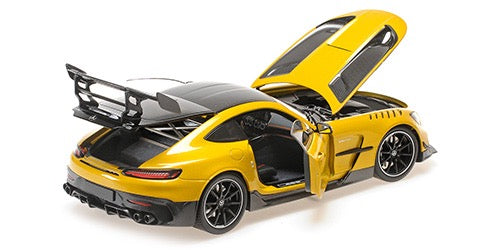 Chargez l&#39;image dans la visionneuse de la galerie, Mercedes-Benz AMG GT BLACK SÉRIES 2021 JAUNE MÉTALLIQUE (SOLARBEAM) MINICHAMPS 1:18
