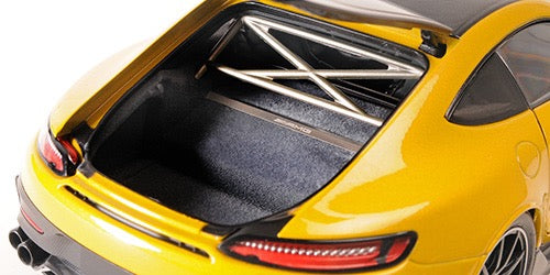 Laad de afbeelding in de Gallery-viewer, Mercedes-Benz AMG GT BLACK SERIES 2021 METAALGEEL (SOLARBEAM) MINICHAMPS 1:18
