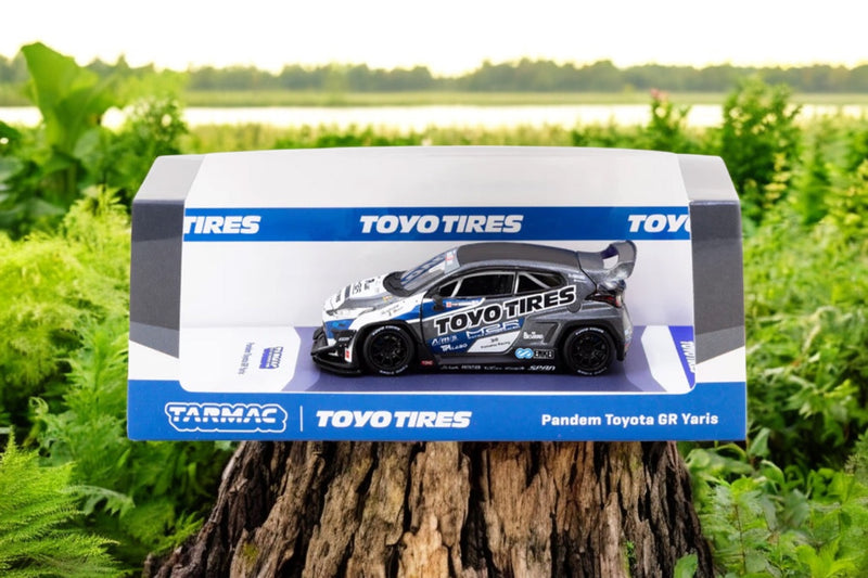 Load image into Gallery viewer, Toyota GR Yaris Pandem *TOYO Tires* Black/Blue TARMAC WORKS 1:64
