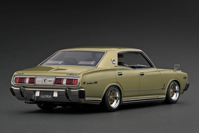 Laad de afbeelding in de Gallery-viewer, Nissan Gloria Brougham (330) Goud IGNITION MODEL 1:18
