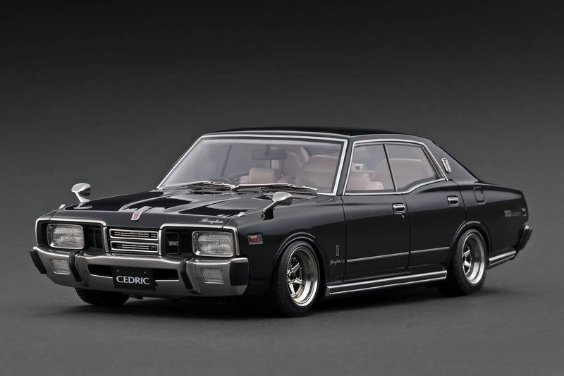 Laad de afbeelding in de Gallery-viewer, Nissan Gloria Brougham (330) Zwart IGNITION MODEL 1:18
