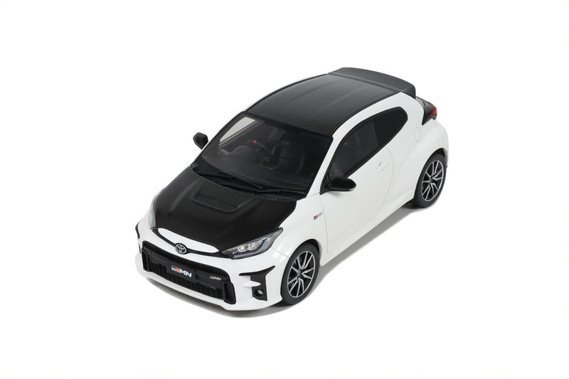 Load image into Gallery viewer, Toyota YARIS RALLY PACKAGE EMOTIONAL WHITE 2022 OTTOmobile 1:18
