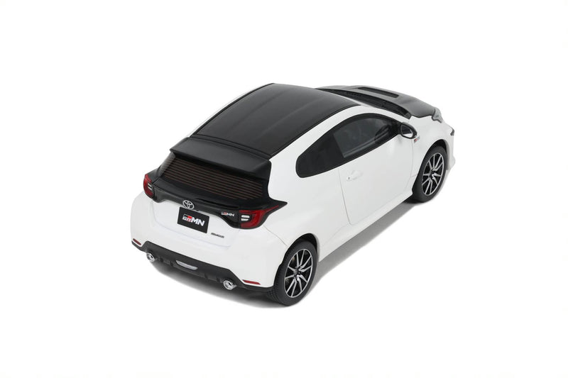 Load image into Gallery viewer, Toyota YARIS RALLY PACKAGE EMOTIONAL WHITE 2022 OTTOmobile 1:18
