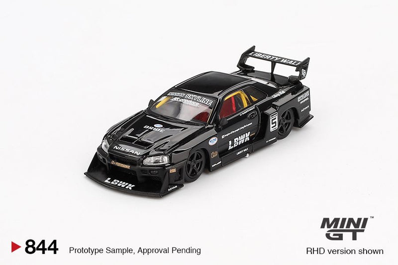 Laad de afbeelding in de Gallery-viewer, Nissan LB-ER34 SUPER SILHOUETTE SKYLINE ZWART 2024 (RHD) MINI GT 1:64
