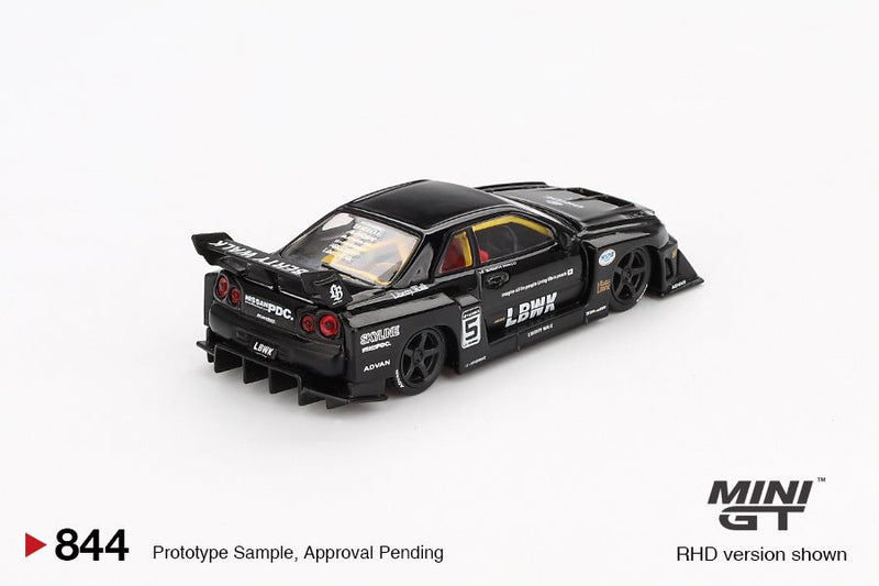 Laad de afbeelding in de Gallery-viewer, Nissan LB-ER34 SUPER SILHOUETTE SKYLINE ZWART 2024 (RHD) MINI GT 1:64
