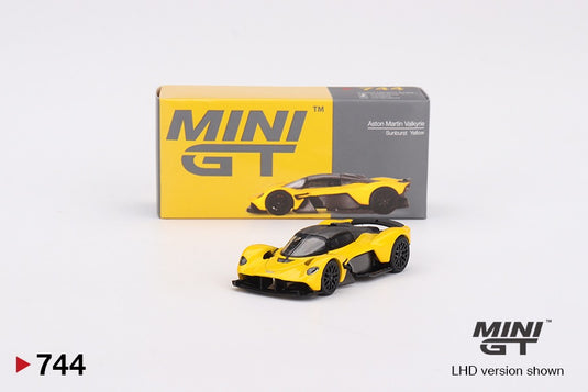 Aston Martin VALKYRIE ASTON MARTIN VALKYRIE Jaune 2023 (LHD) MINI GT 1:64