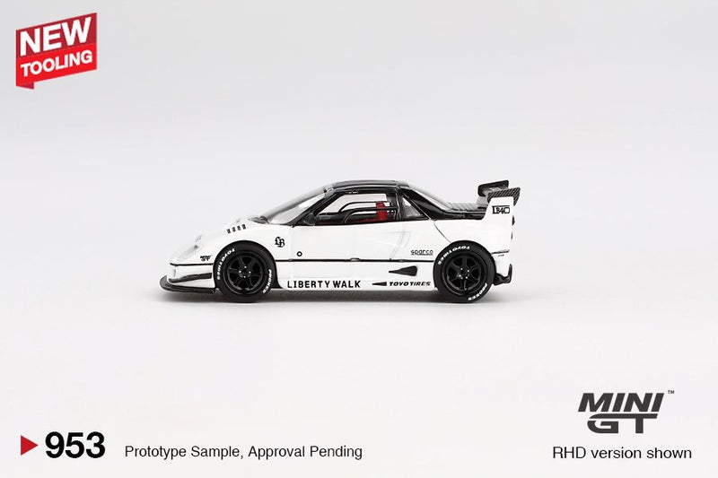 Laad de afbeelding in de Gallery-viewer, Mazda AZ-1 LIBERTY WALK LB40 TOKYO AUTO SALON 2024 (RHD) MINI GT 1:64
