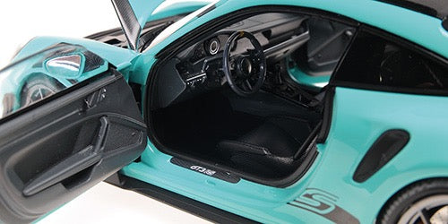 Chargez l&#39;image dans la visionneuse de la galerie, Porsche 911 (992) GT3RS 2024 VERT AVEC ROUES GRIS FONCÉ MINICHAMPS 1:18
