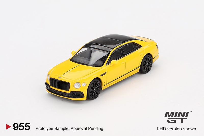 Laad de afbeelding in de Gallery-viewer, Bentley FLYING SPUR MONACO GEEL 2023 (LHD) MINI GT 1:64
