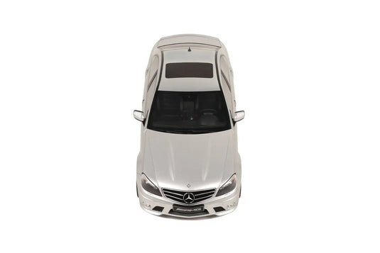 Mercedes-Benz C63 AMG ARGENTÉ GT SPIRIT 1:18